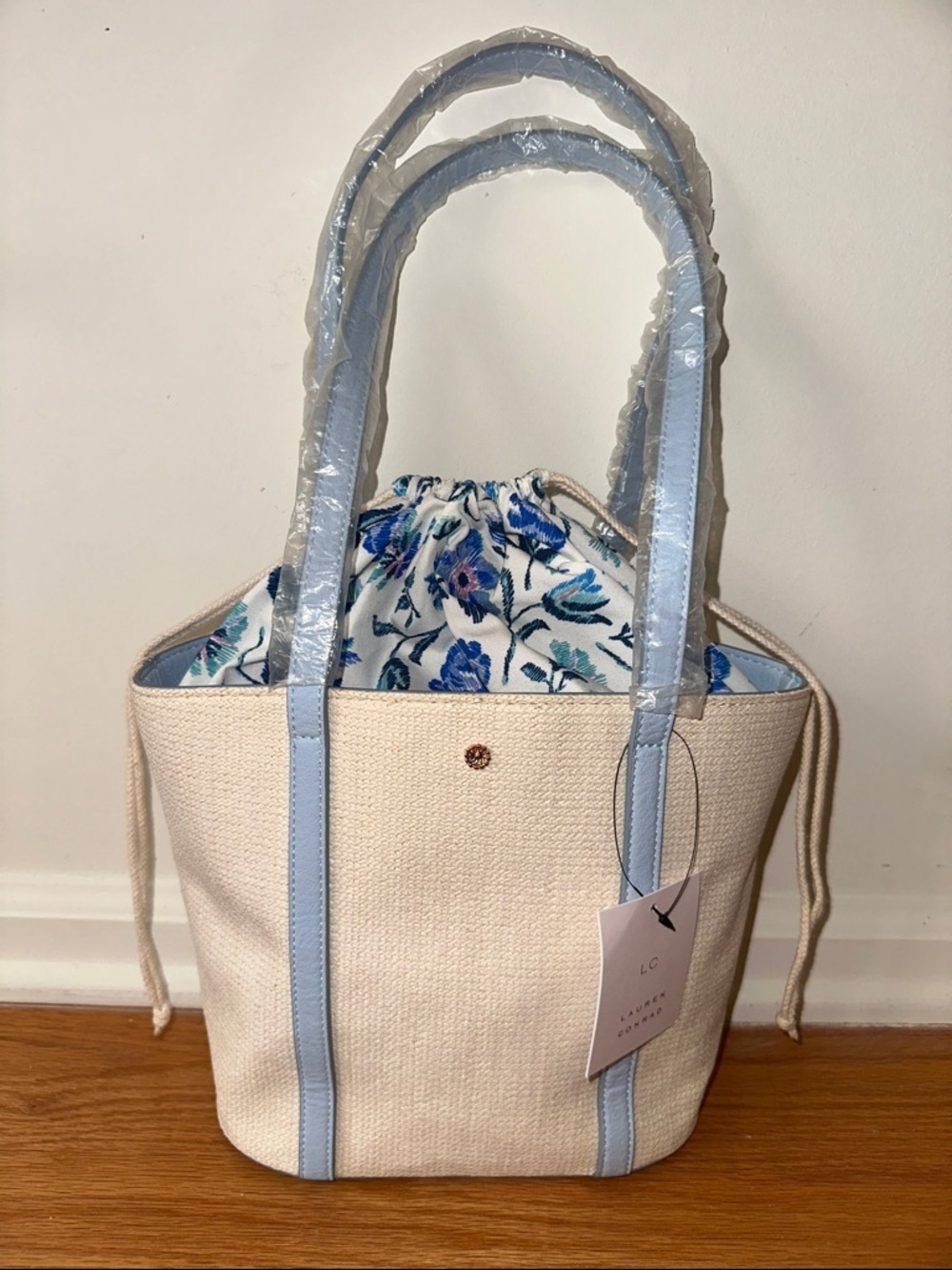 LC Lauren Conrad Cream Tote with Light Blue Trim and Floral Drawstring - Picture 2 of 11